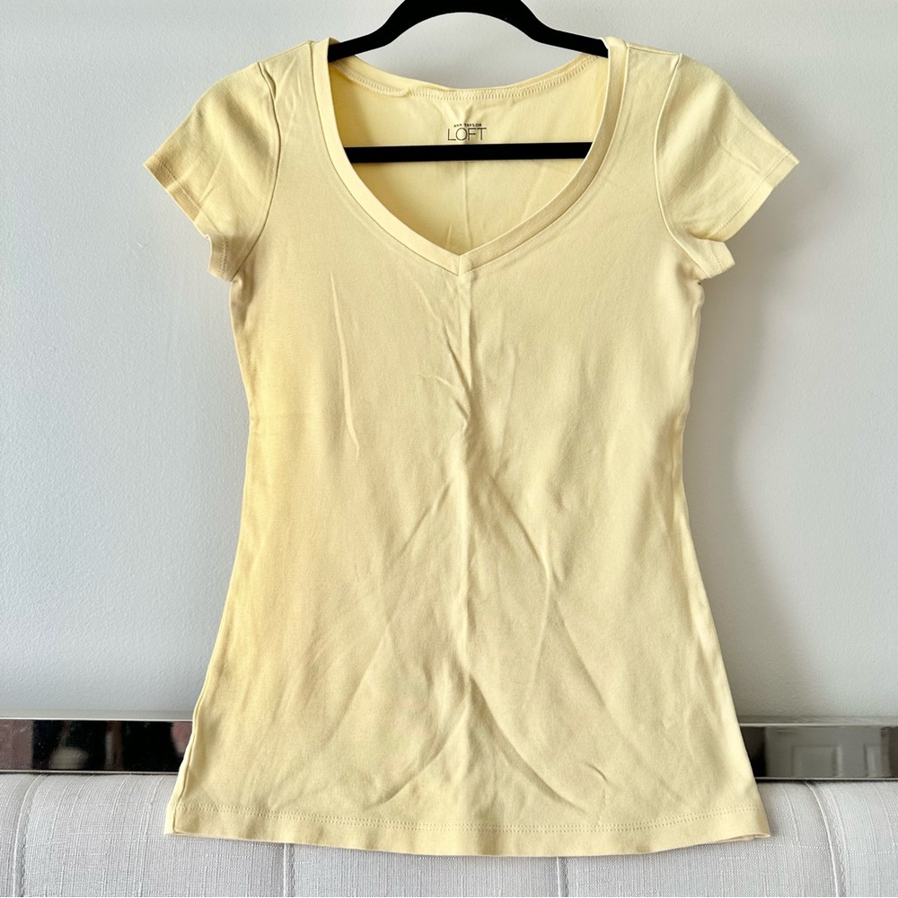 Ann Taylor LOFT Short Sleeve V-Neck Tee Shirt 100% Cotton